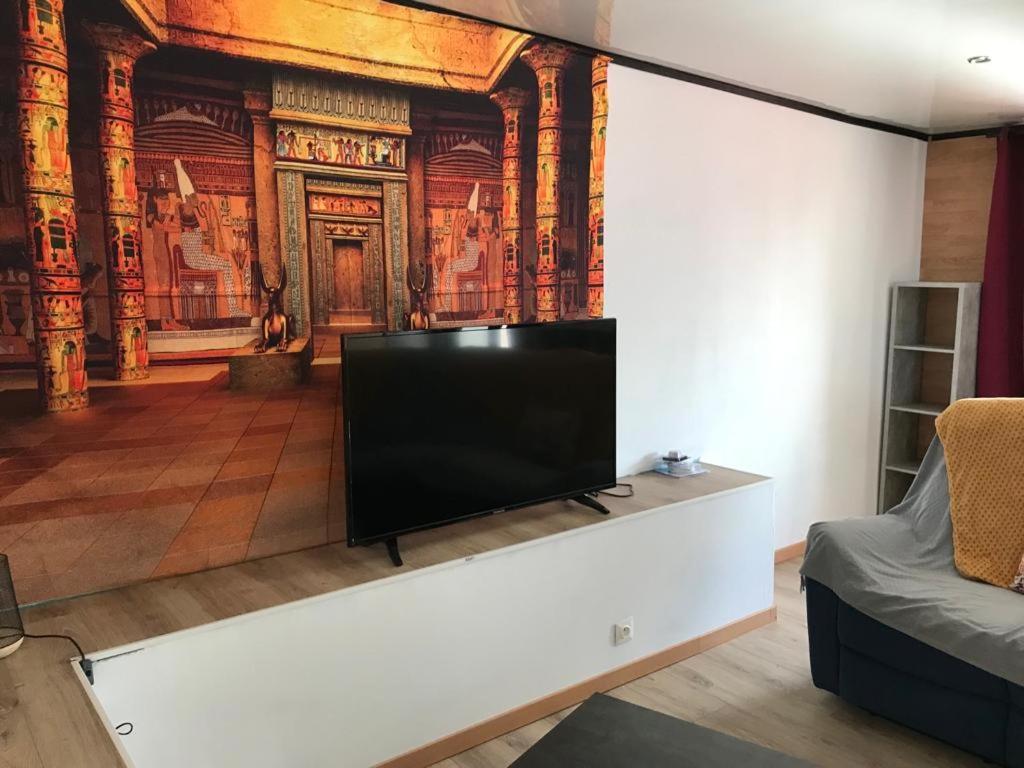 Le Flamboyant Avec Piscine Chauffee 30° Et Jacuzzi Apartment Saint-Andre Ngoại thất bức ảnh