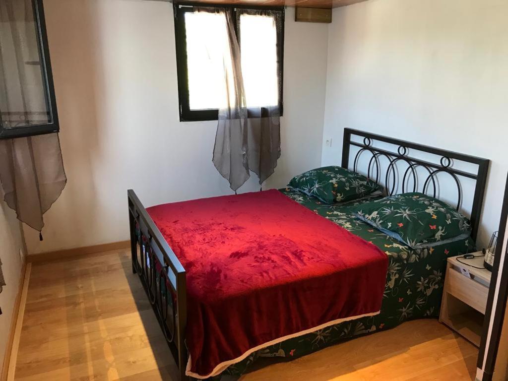 Le Flamboyant Avec Piscine Chauffee 30° Et Jacuzzi Apartment Saint-Andre Ngoại thất bức ảnh